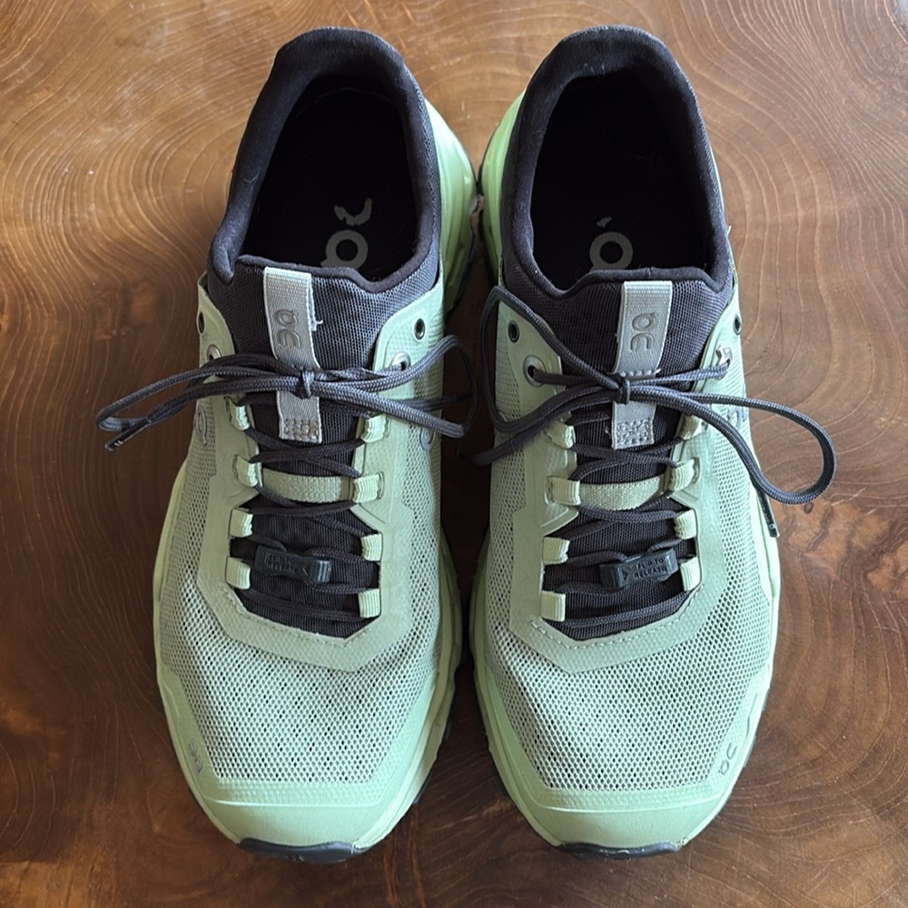On Running Women's Athletic Shoes in Mint and Black